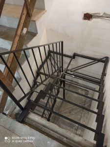 Лестница на двойном косоуре