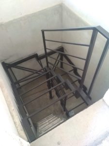 Лестница на двойном косоуре