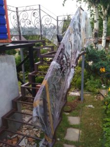 Лестница на двойном косоуре