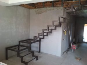 Лестница на двойном косоуре