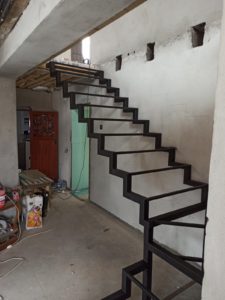 Лестница на двойном косоуре