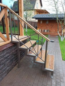 Крыльцо для частного дома, дачи