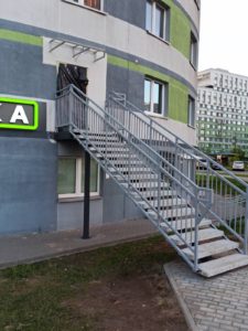 Лестницы на монокосоуре