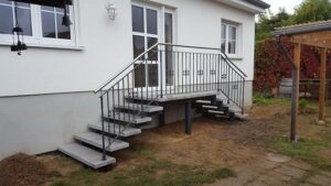 Крыльцо для частного дома, дачи