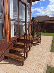 наружная металлическая лестница