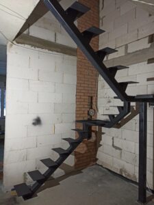 Лестницы на монокосоуре