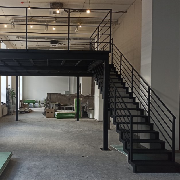 Металлические лестницы на заказ: индивидуальный подход к каждому клиенту