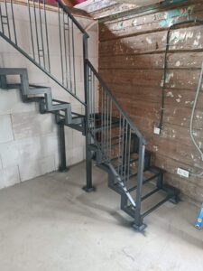 лестница +на металлическом каркасе