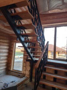 Лестницы на монокосоуре