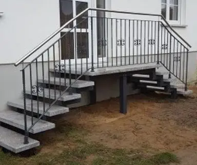 Крыльцо для частного дома, дачи